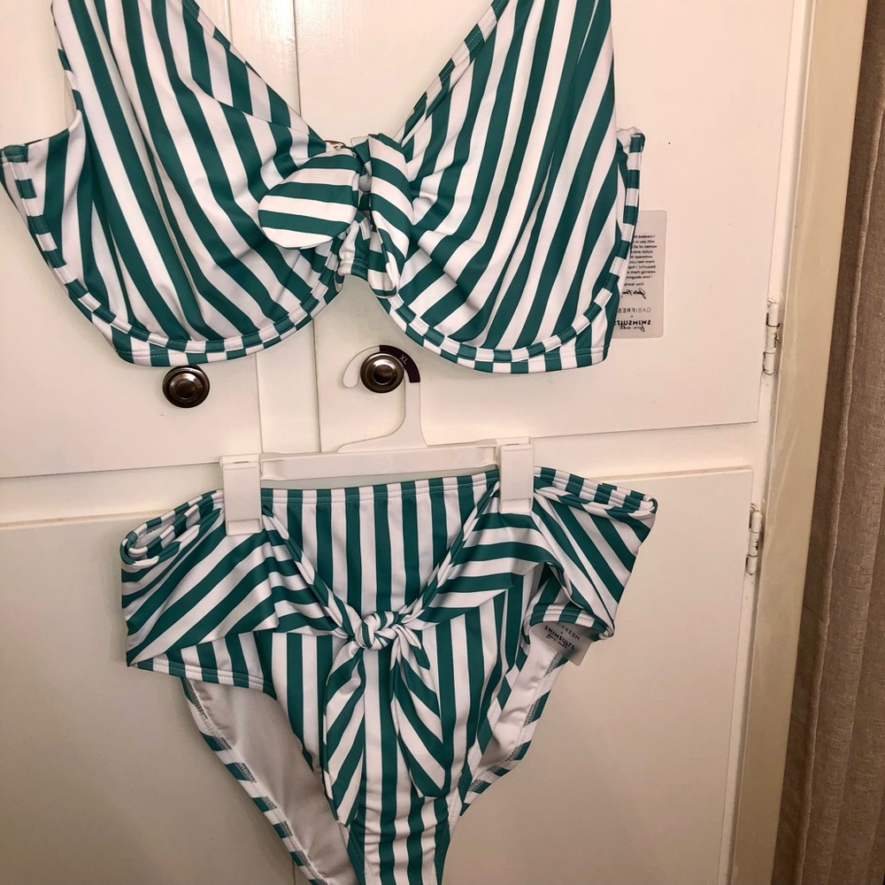 Underwire bra two piece swimsuit